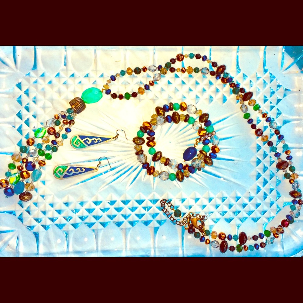 Chicos Jewelry set and earrings