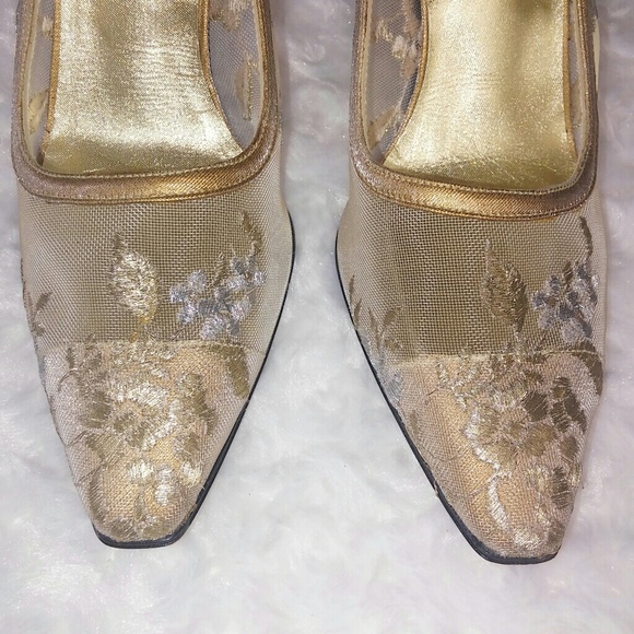 Vintage Stuart Weitzman Sheer Gold Floral Heels - Picture 5 of 8