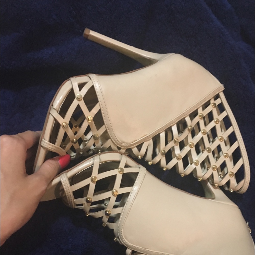 Bebe nude tan gladiator booties