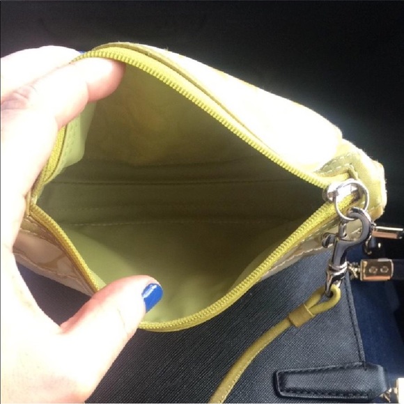 Coach green demi wristlet - Picture 3 of 4