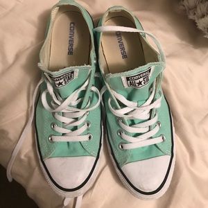 Mint converse