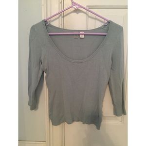 Muted blue mid-sleeve knit sweater