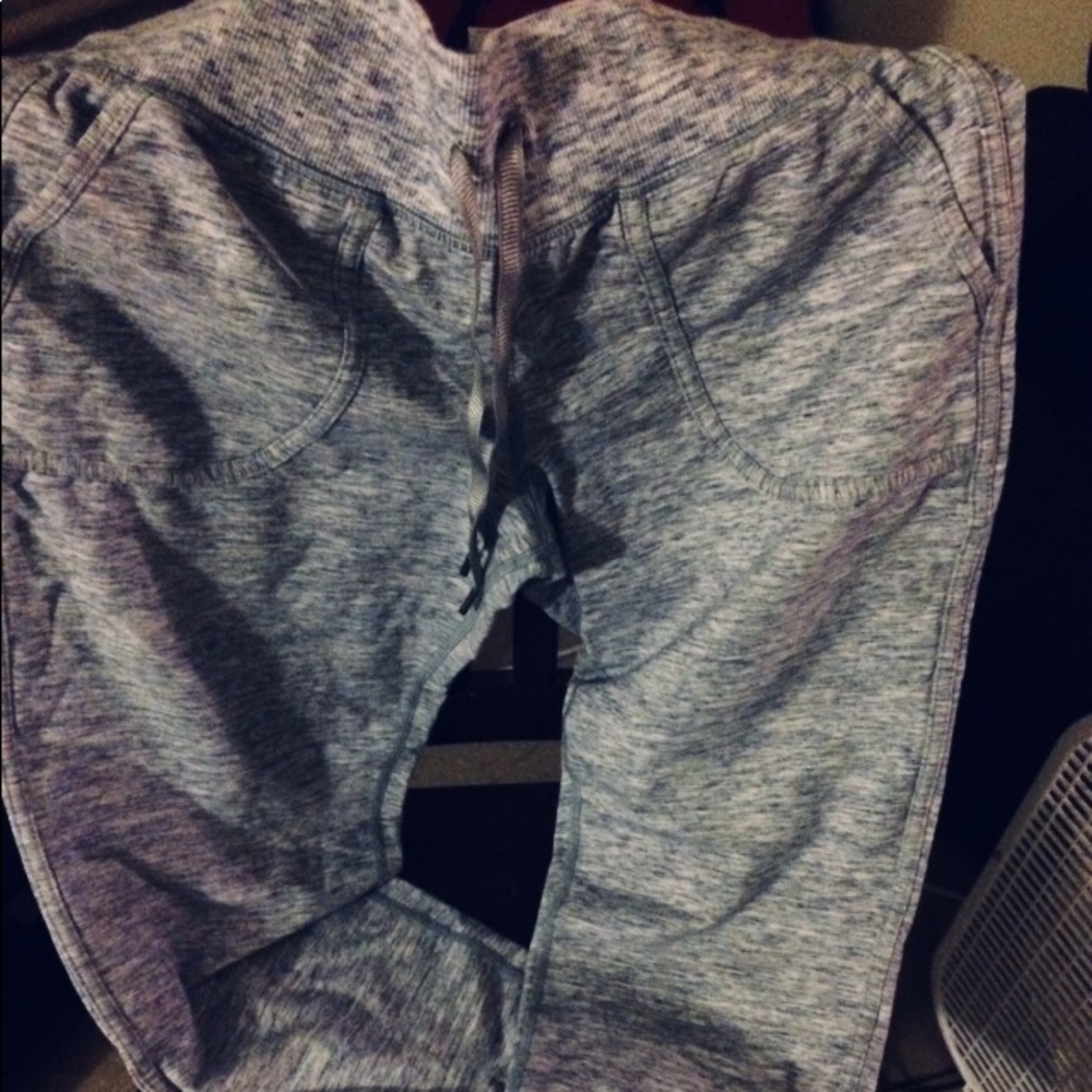 Lululemon sweatpants size 8. Marble Grey.