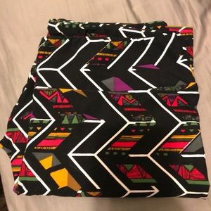 LulaRoe TC Black Leggings with Chevron Print