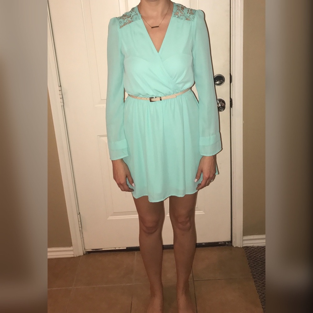 Gianni bini long sleeve dress