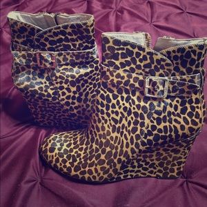 Wedge ankle boots