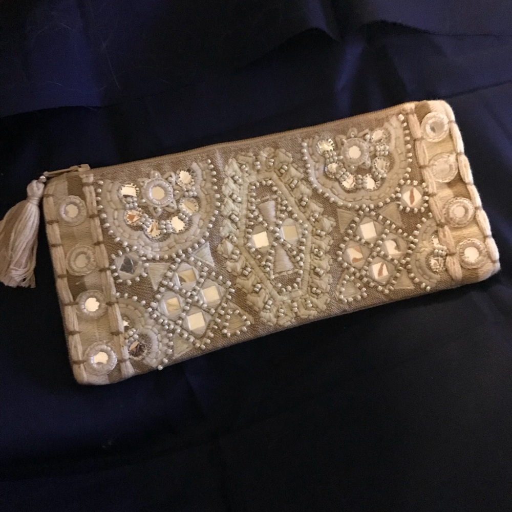 🆕 Mirrored clutch  NWOT 💚