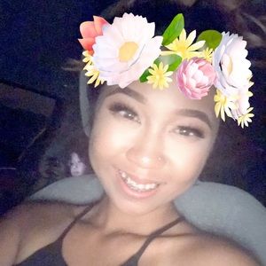 Meet your Posher, Charis angel