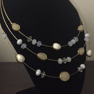 💖NWT Gorgeous gold ish necklace! 💐💖