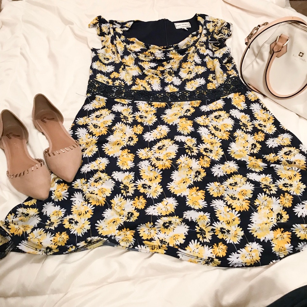 🌼 Karin Stevens daisy dress 🌼