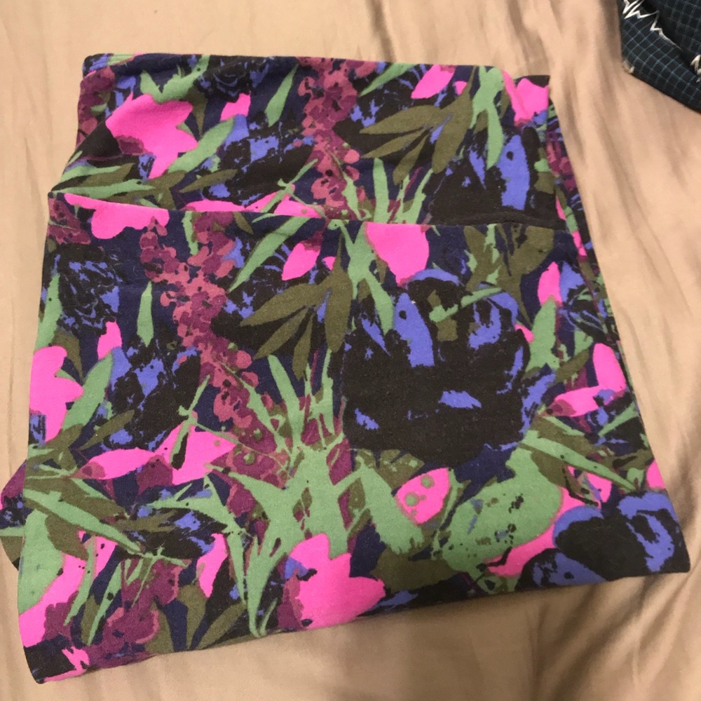 Never Worn LulaRoe TC Purple Floral Print Leggings