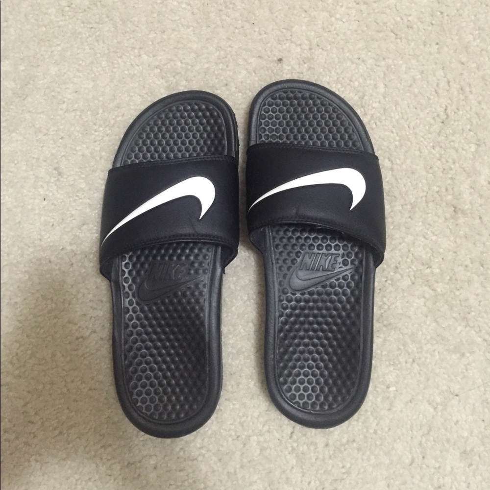 Nike Slips