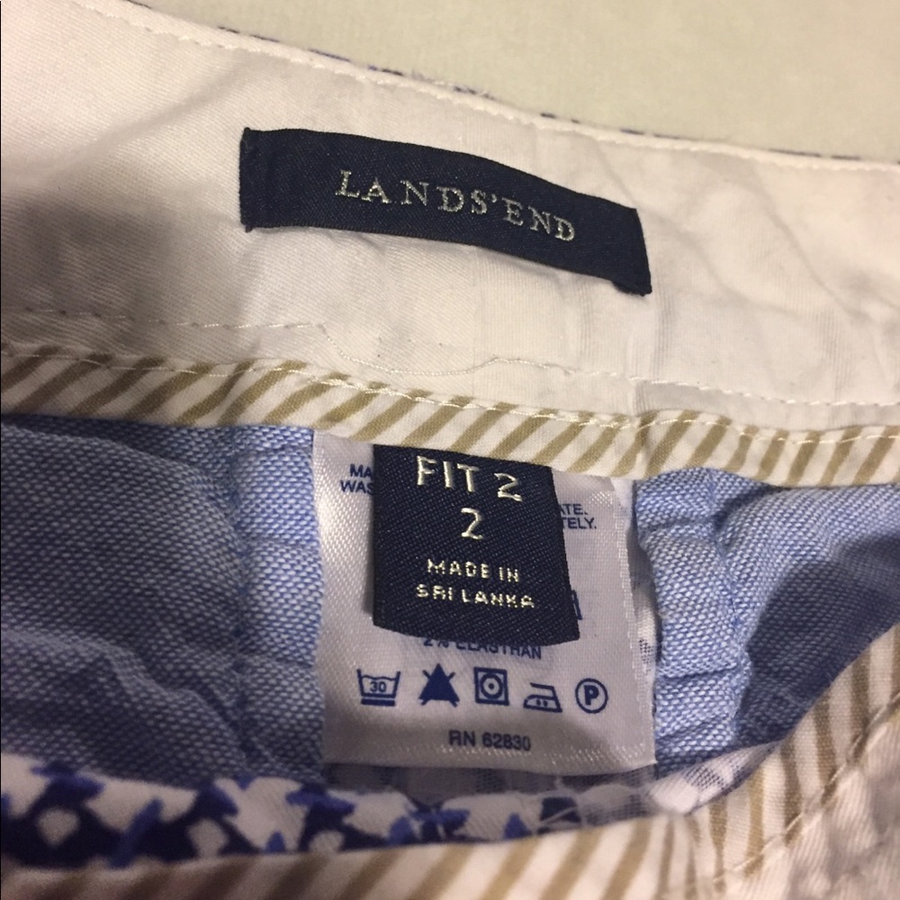 •Land’s End• Geometric Shorts - Picture 2 of 4