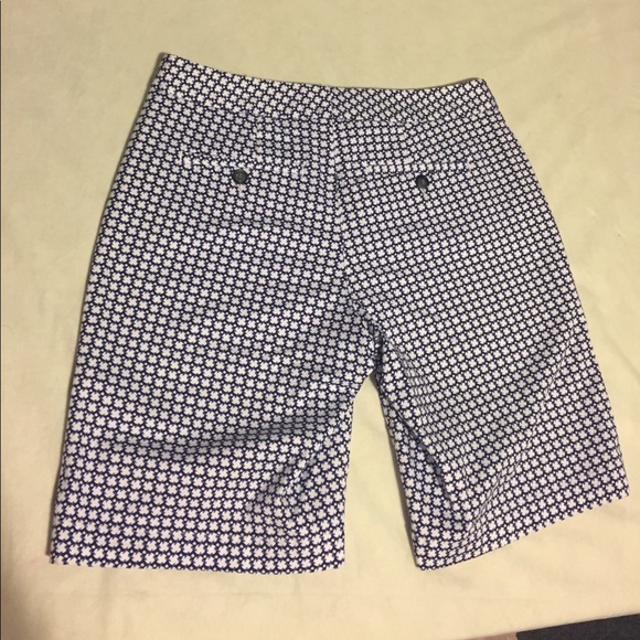 •Land’s End• Geometric Shorts - Picture 4 of 4