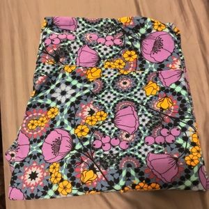 LulaRoe TC Leggings Floral with abstract print