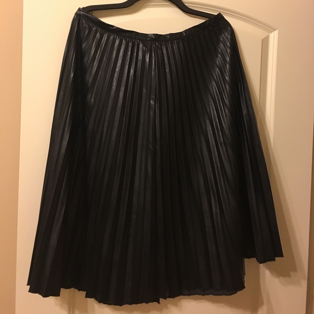 NWT size 12, black faux pleated skirt