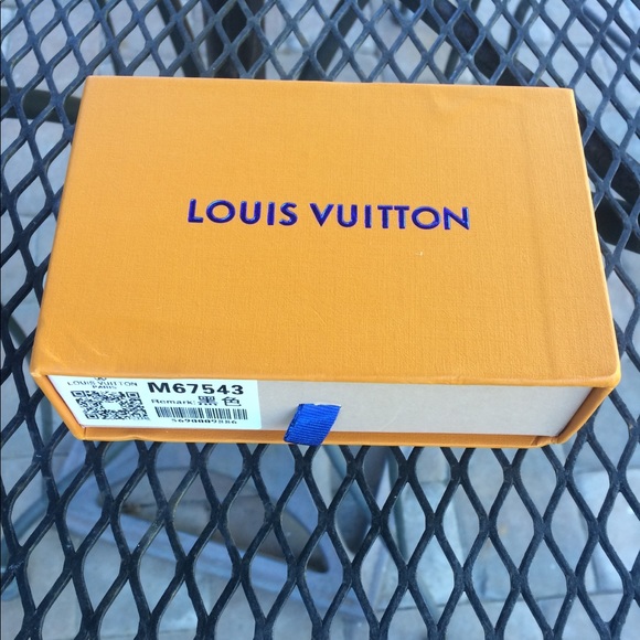 Louis Vuitton x supreme carholder