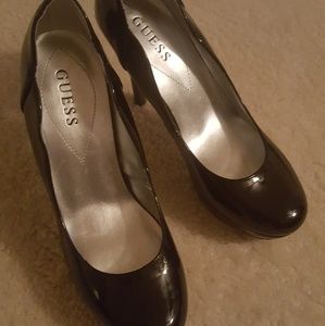 Black Guess Patent leather heels