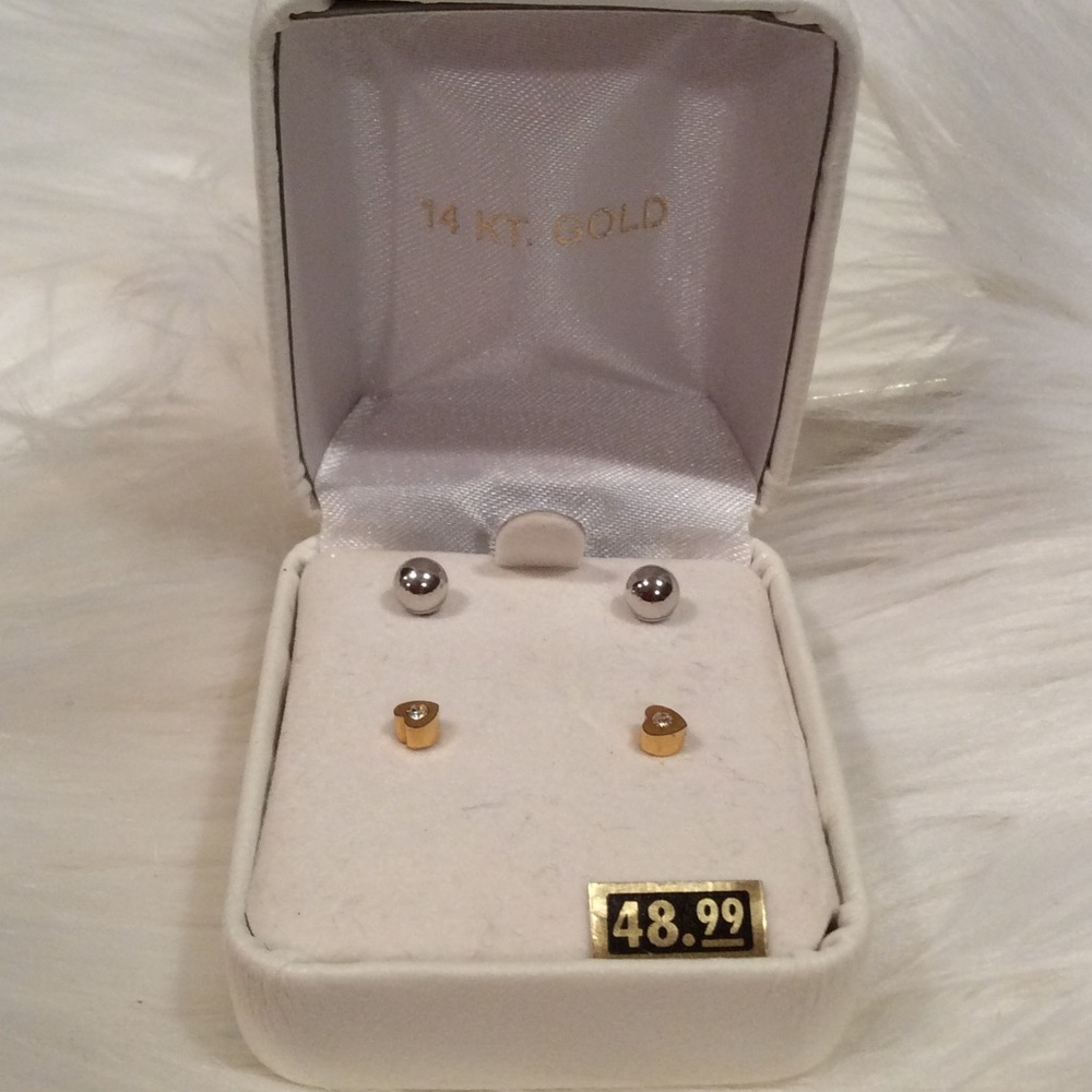 14k gold stud earrings **