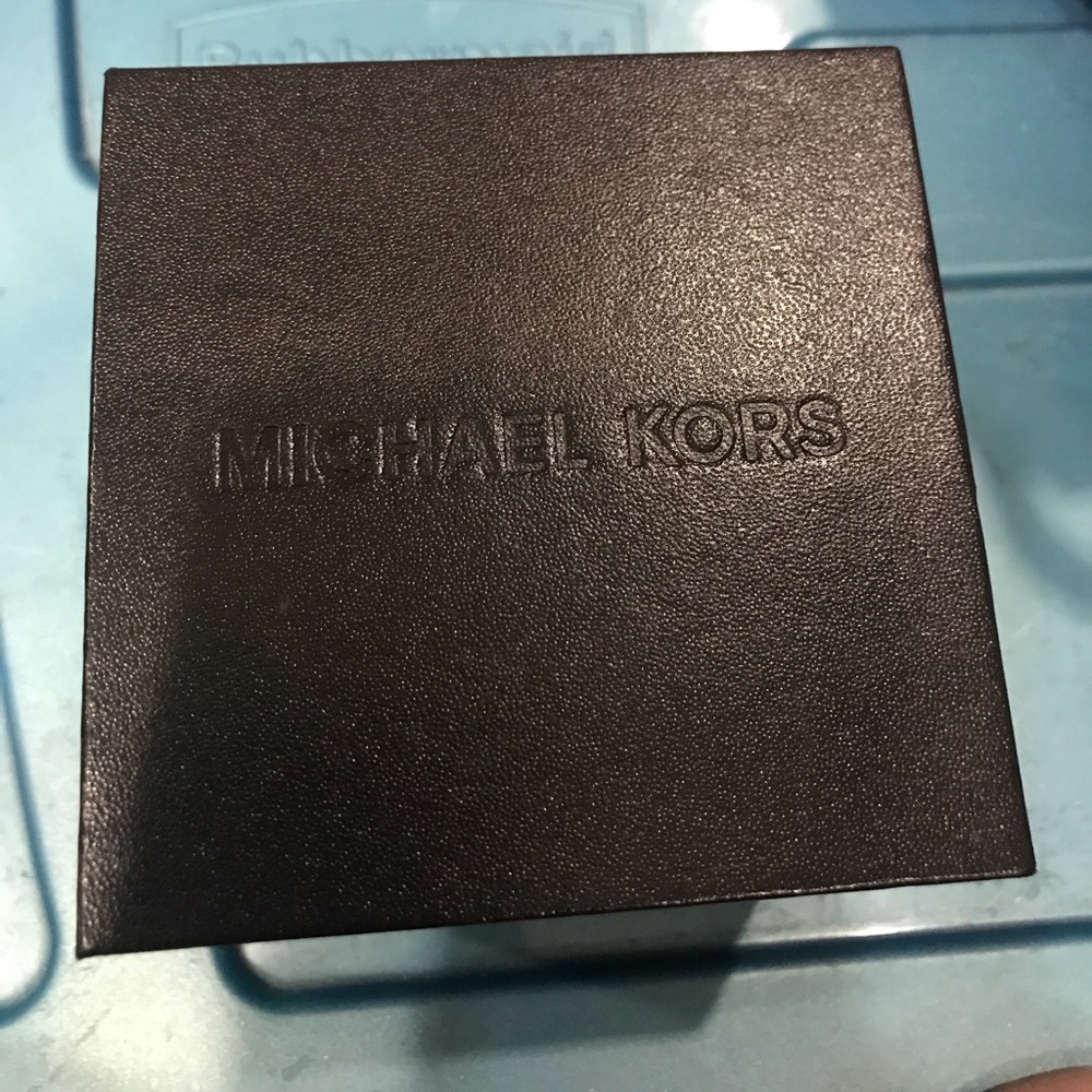 Michael Kors watch box