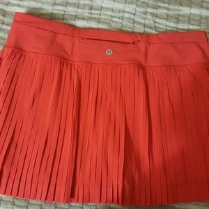 Lululemon tennis/golf skirt size 8