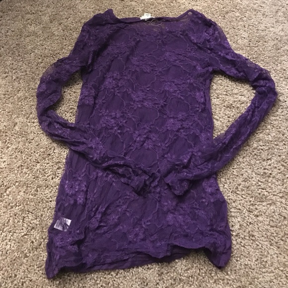 Lace Back Longsleeve - Picture 1 of 1