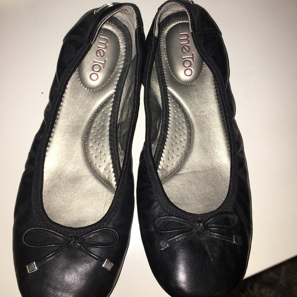 Black ballet flats