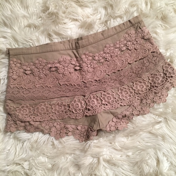 Monteau Crochet Shorts - Picture 1 of 4