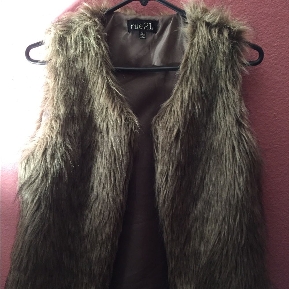 Fur vest