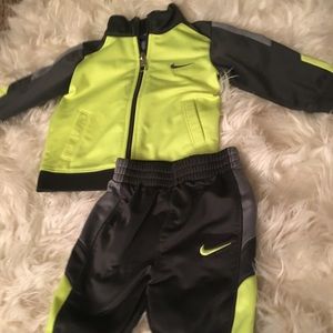 Infant Nike Jogging Suit🏀