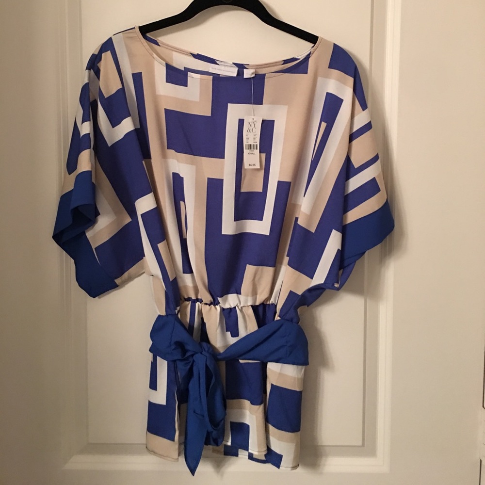 NY&Co Business Top with Tie