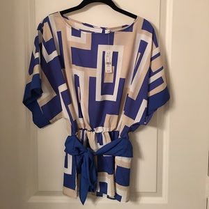 NY&Co Business Top with Tie