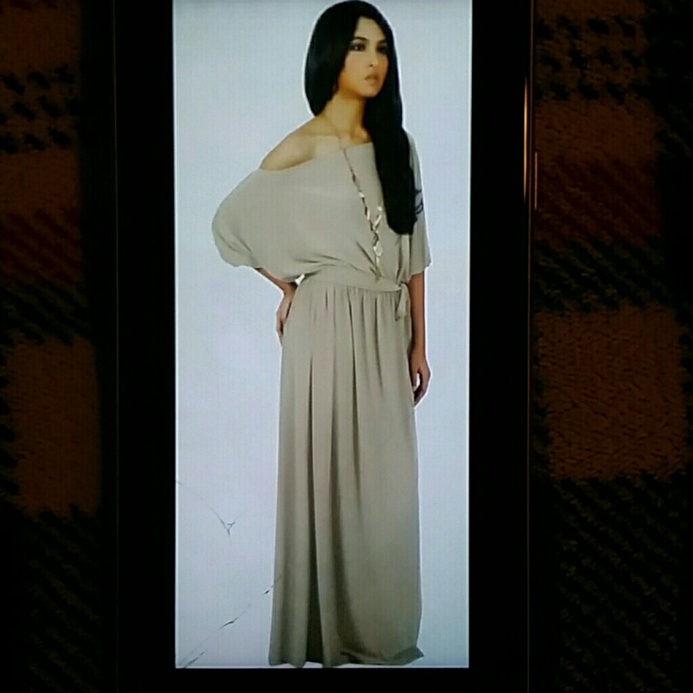 Macy- One Shoulder 3/4 Sleeve Long Maxi Dress