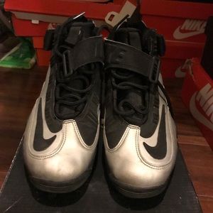 Ken Griffey Max 1 metallic colorway size 7