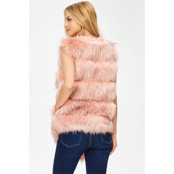 ⭐️HOST PICK⭐️ Pink Faux Fur Vest - Picture 5 of 8