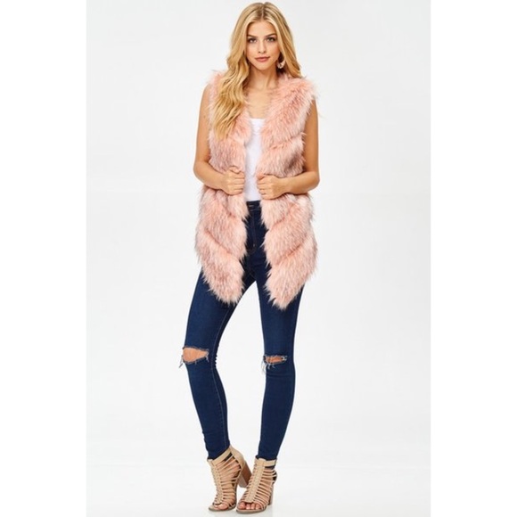 ⭐️HOST PICK⭐️ Pink Faux Fur Vest - Picture 6 of 8