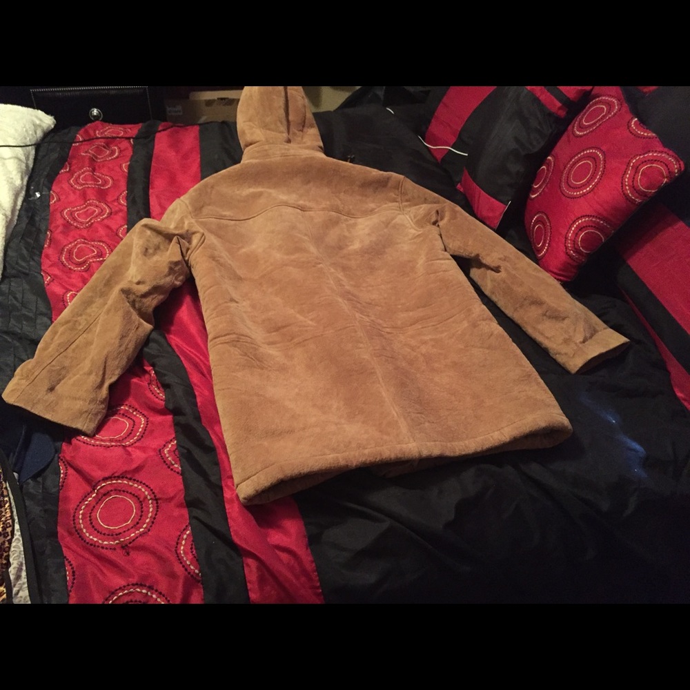 Coat - Picture 6 of 7