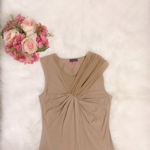 VINCE CAMUTO . Cream . Professional . SP