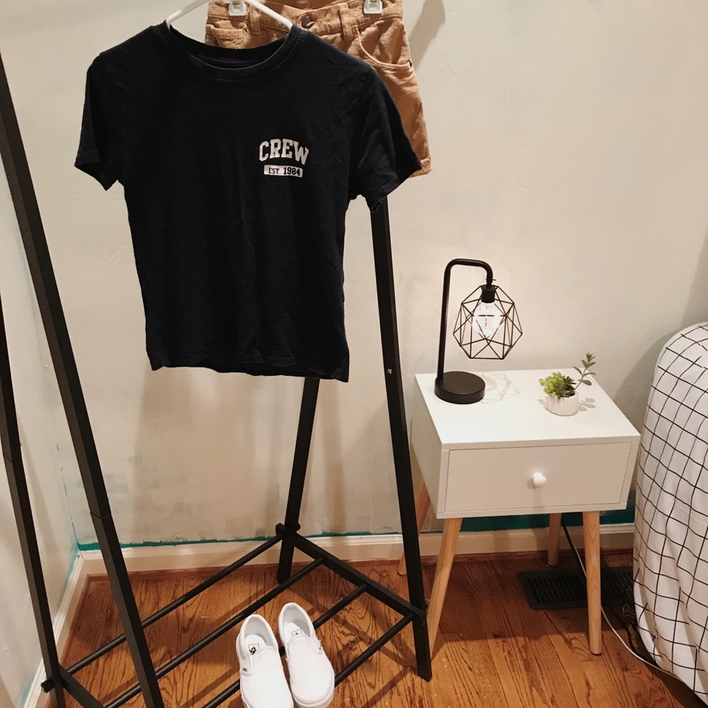 brandy melville -CREW- t-shirt