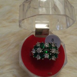 Ring silver 925. Green. Size 8. Clearance sale