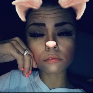 Meet your Posher, Queen'aleane