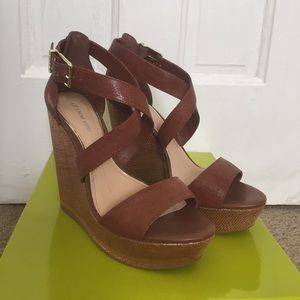1 HOUR SALE-NEW✨Gianni Bini Brown Leather Wedges✨