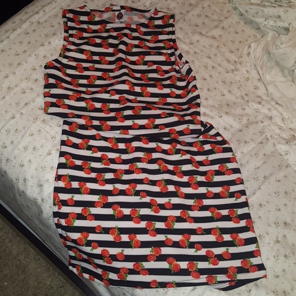 Dress - Picture 2 of 3