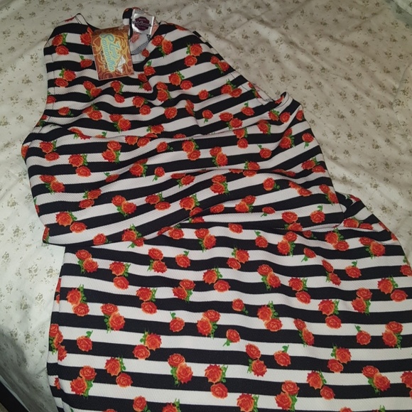 Dress - Picture 3 of 3