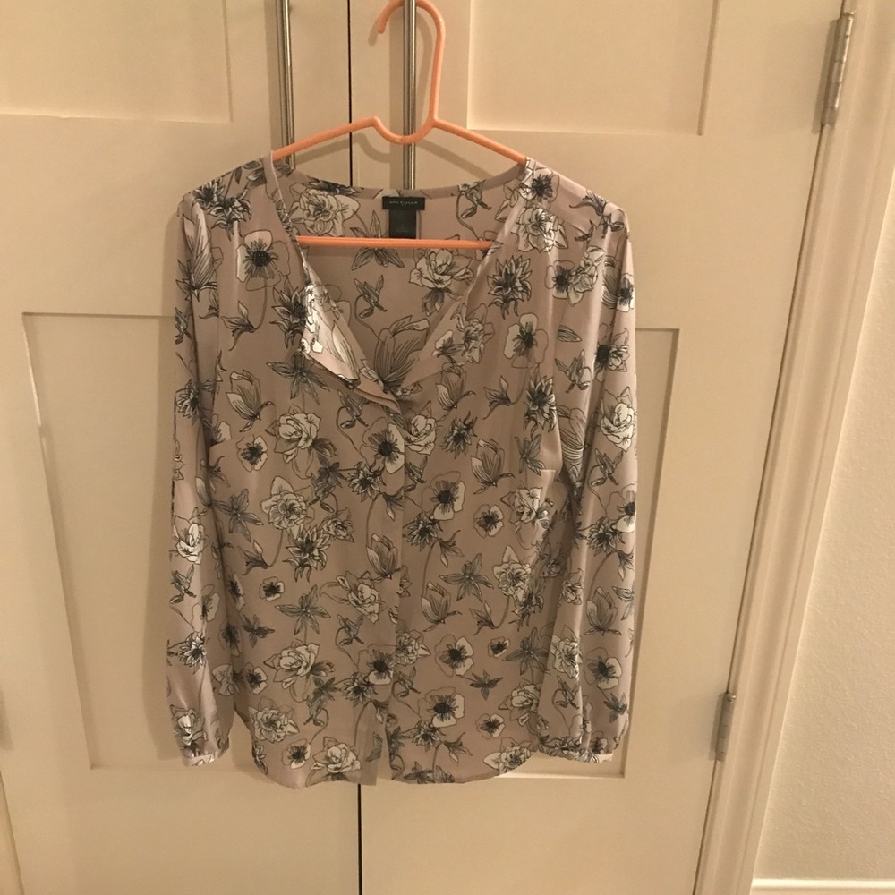 Women's Ann Taylor blouse