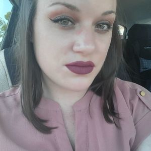 Meet your Posher, Elisha