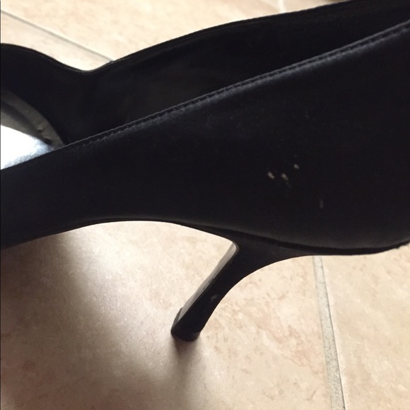 Heels - Picture 2 of 8