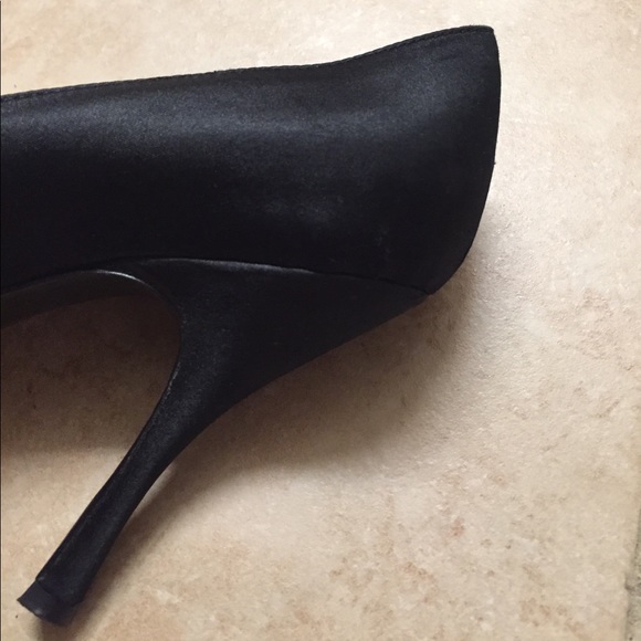 Heels - Picture 3 of 8