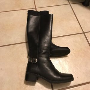 Naturalizer women's black boots size 6 EUC