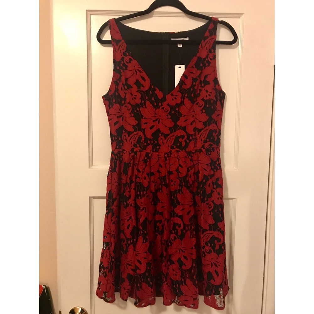 BB Dakota Lace Dress
